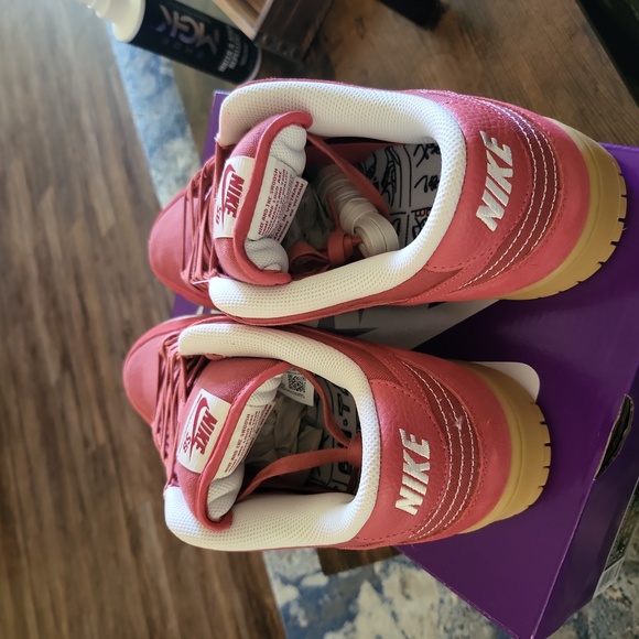 Nike Dunk SB "Adobe" - Picture 3 of 5